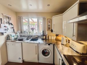 Kitchen- click for photo gallery